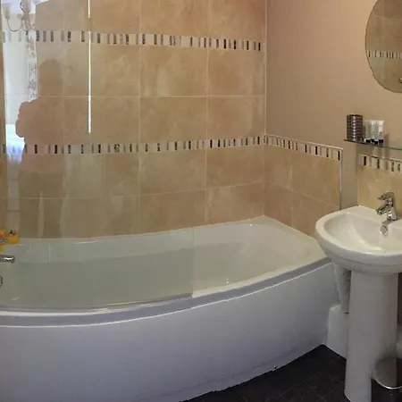 بيت ريفي The White Swan Escrick